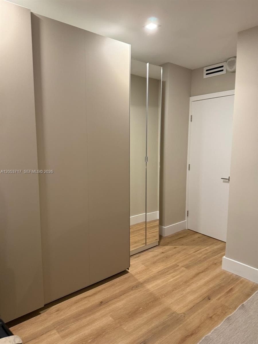 10185 Collins Ave 1220 photo 5