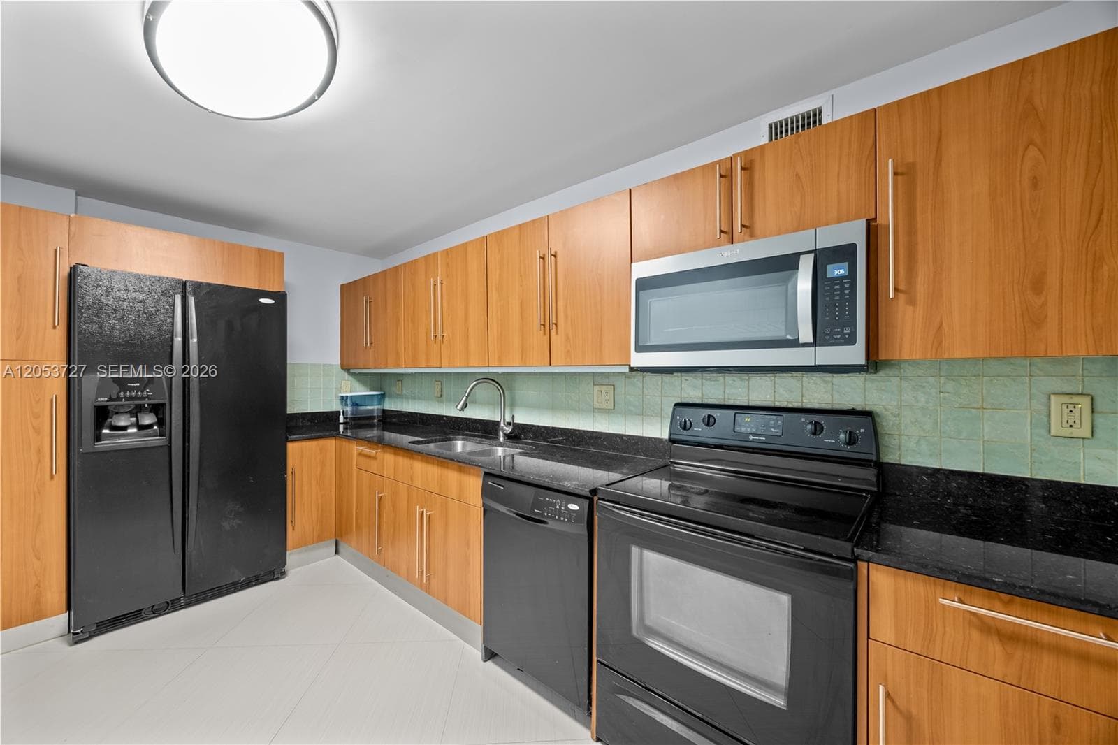 3001 S Ocean Dr 317 photo 7