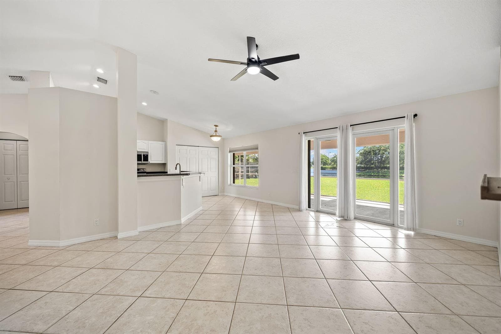 111 Meadow Woode Drive photo 6