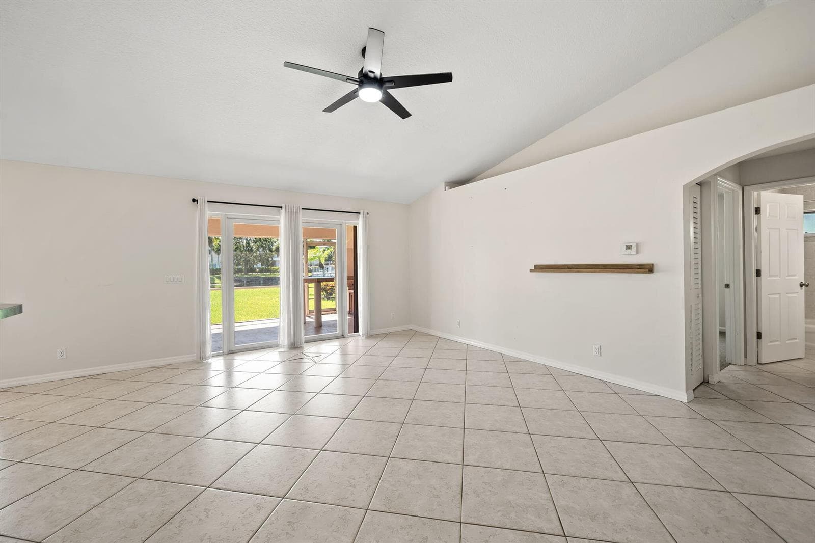 111 Meadow Woode Drive photo 7