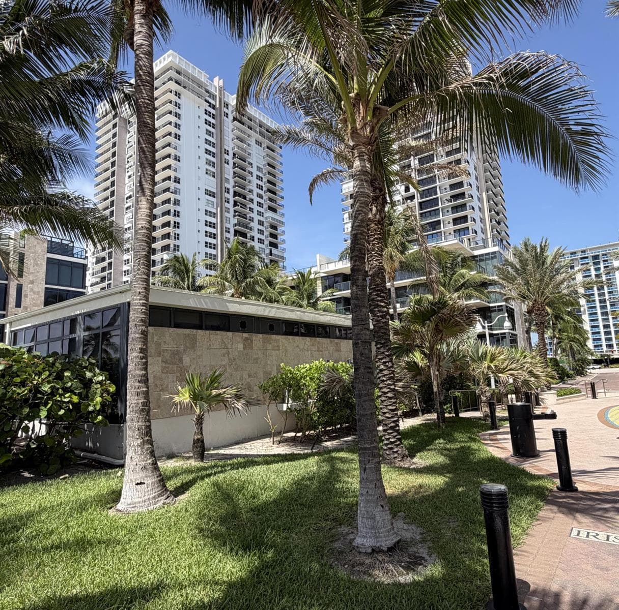 2101 S Ocean Drive 505 photo 2