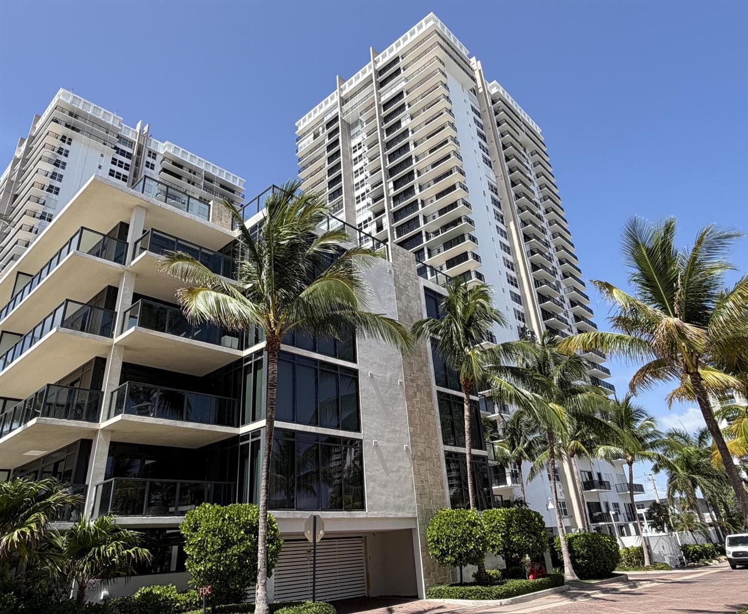 2101 S Ocean Drive 505 photo 3