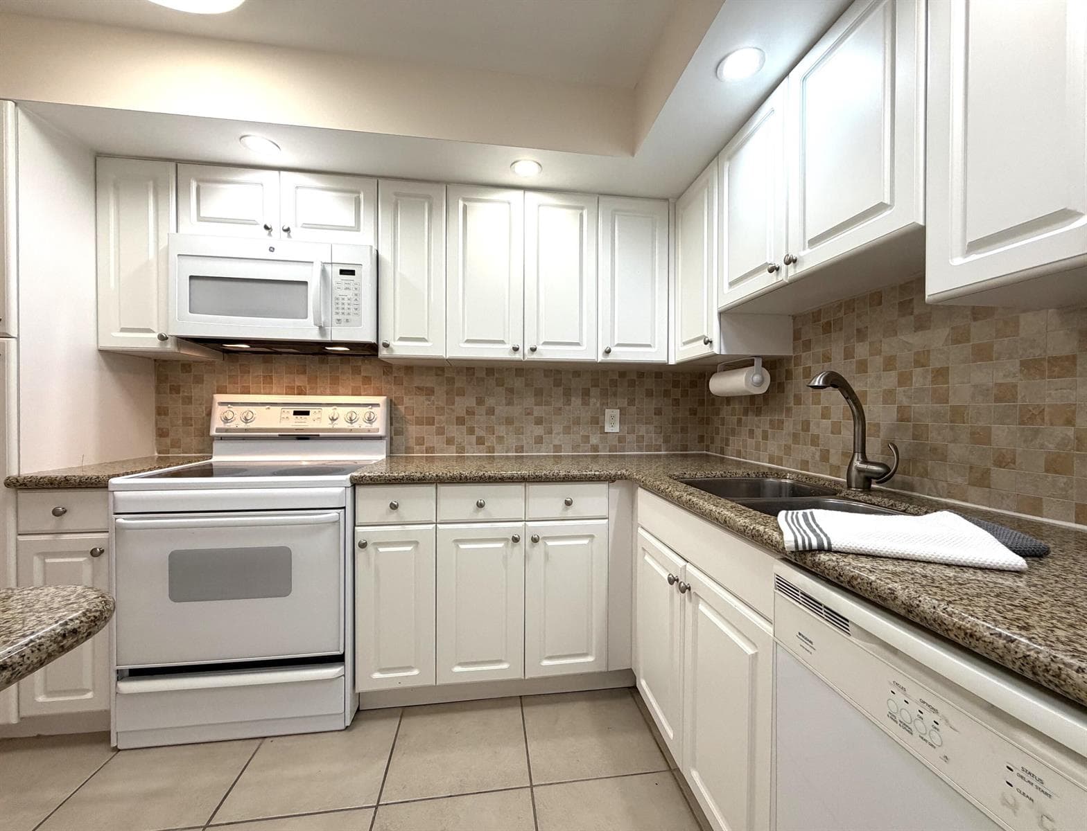 2101 S Ocean Drive 505 photo 15