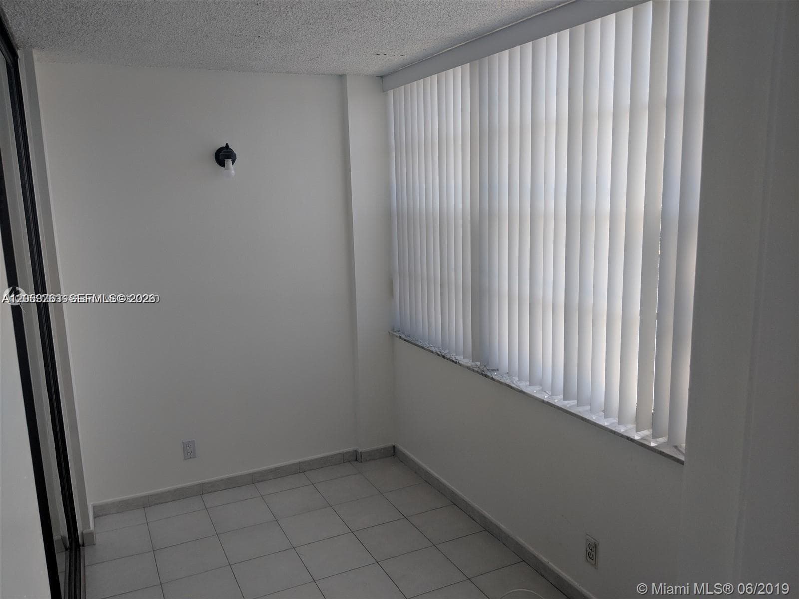 2741 Taft St 206 photo 14