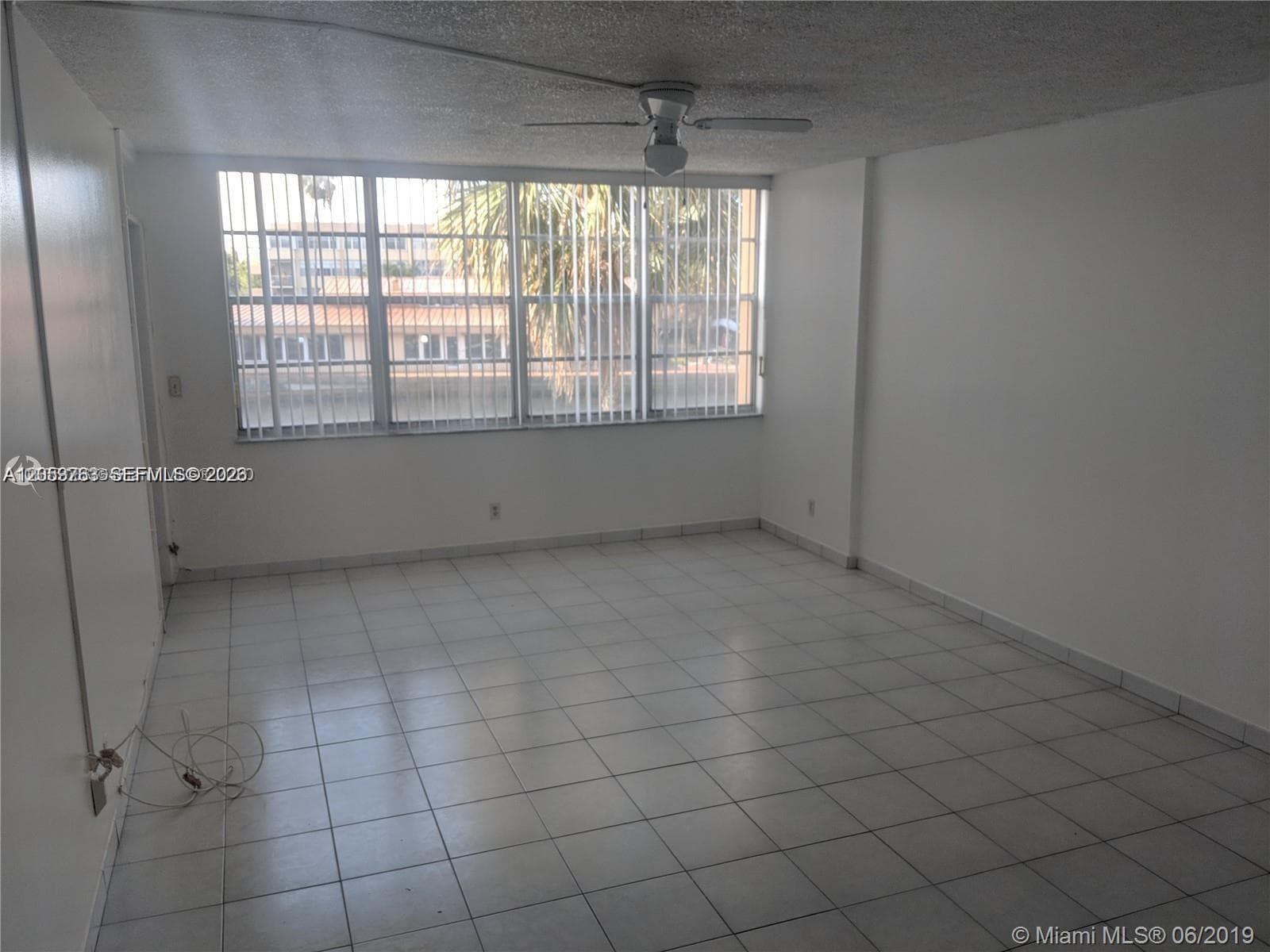 2741 Taft St 206 photo 8