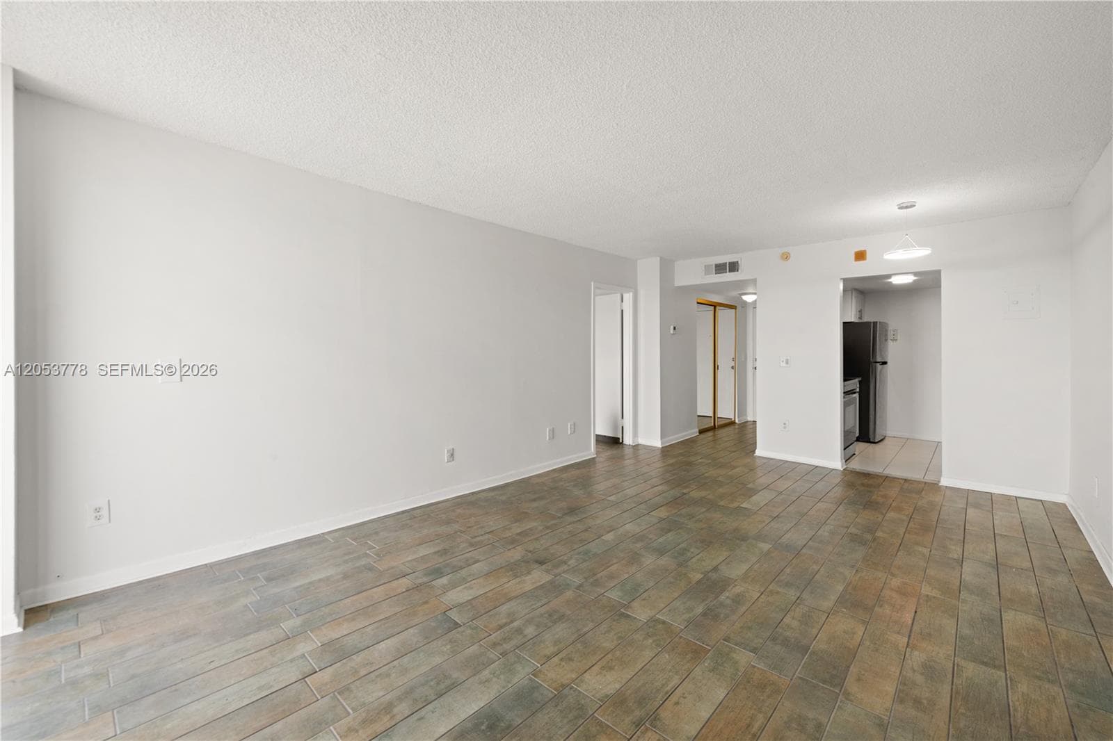 2350 NE 135th St 812 photo 6