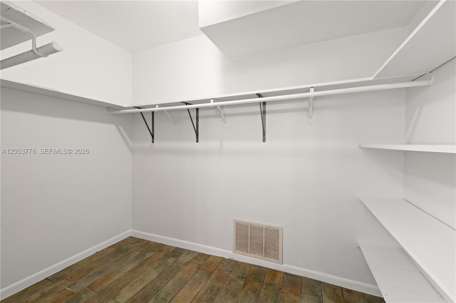 2350 NE 135th St 812 photo 12