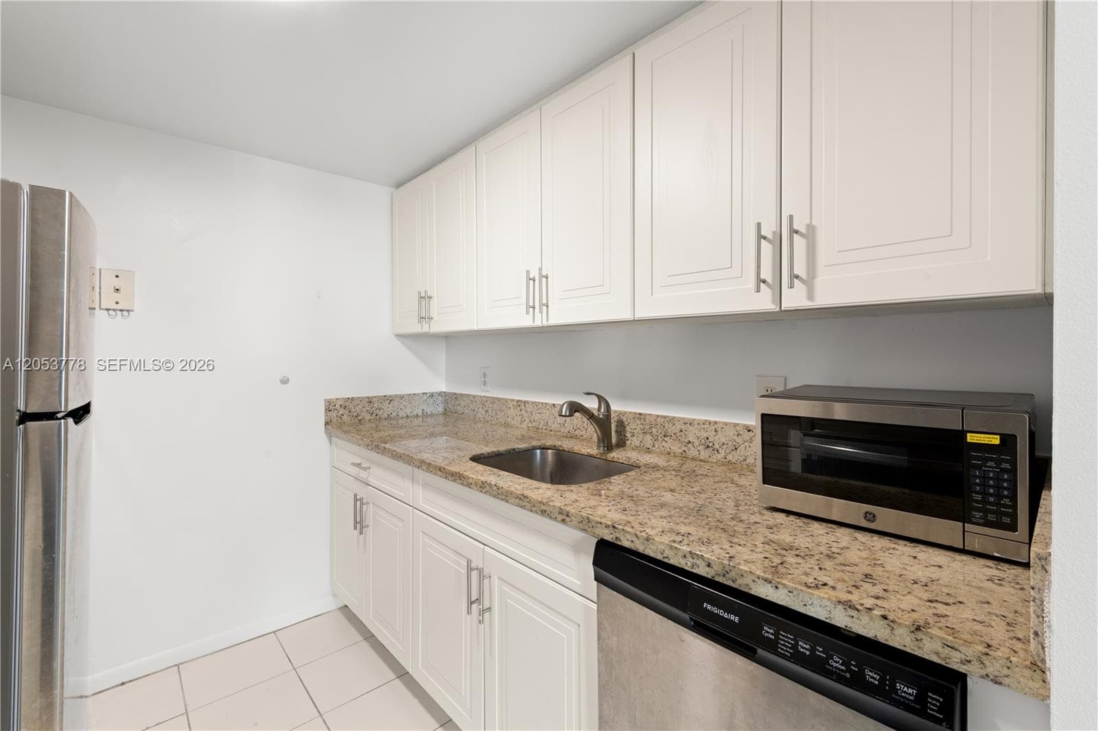2350 NE 135th St 812 photo 7