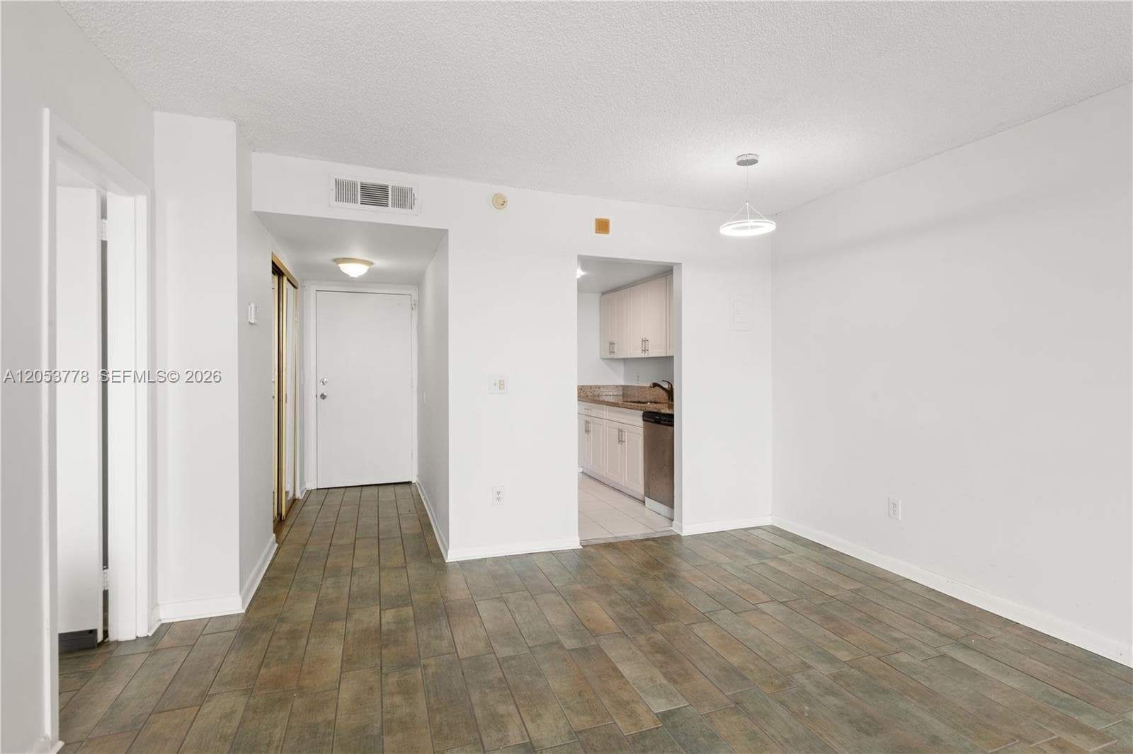 2350 NE 135th St 812 photo 5