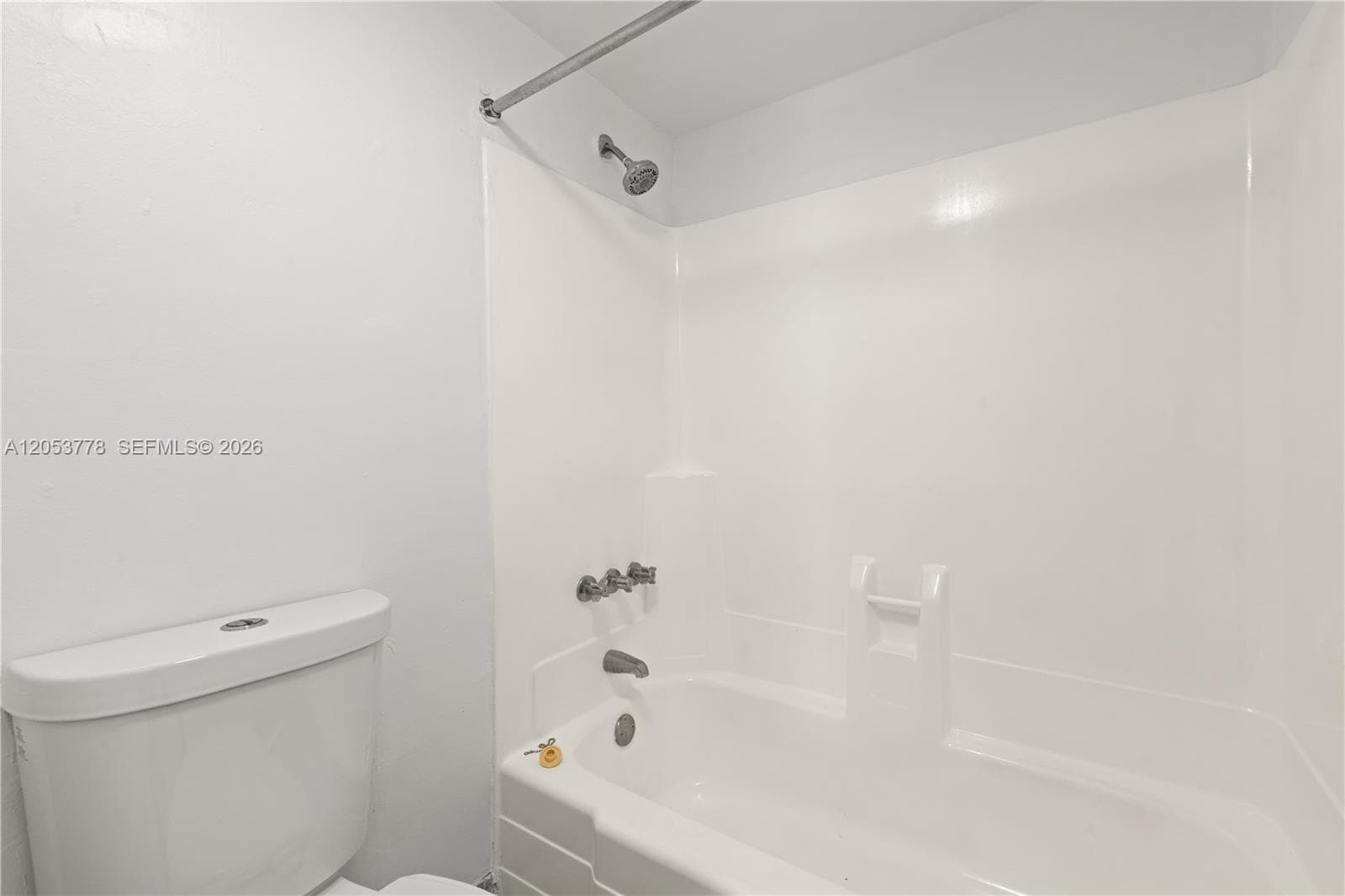 2350 NE 135th St 812 photo 11