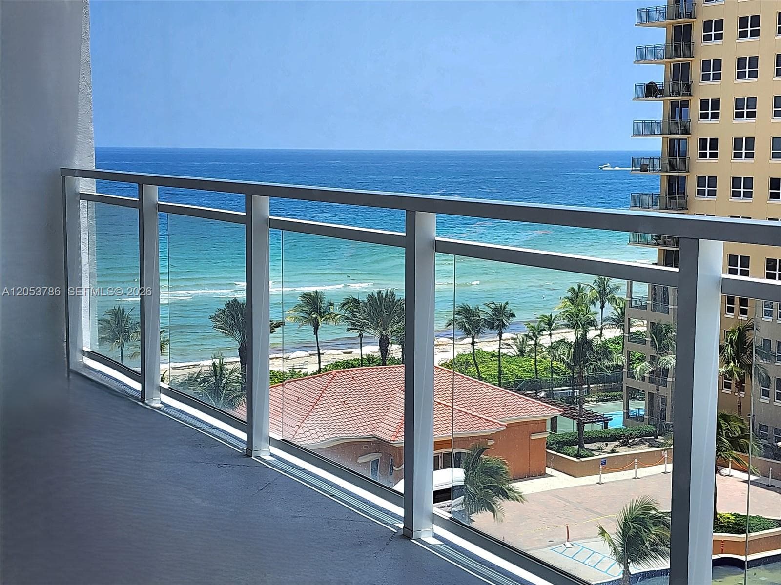 2030 S Ocean Dr 810 photo 1