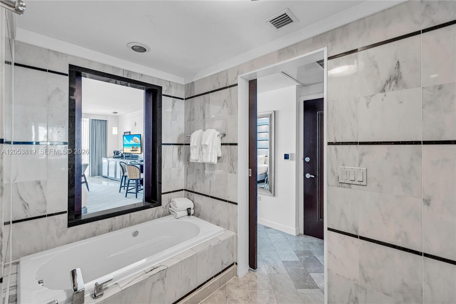 4391 COLLINS AVE 1706 photo 21