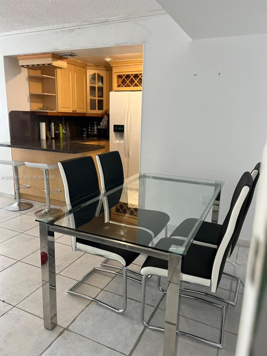 18061 Biscayne Blvd 1902 photo 6