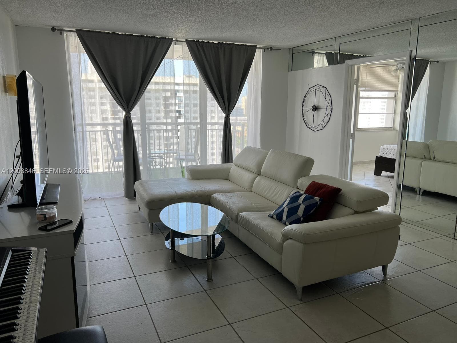 18061 Biscayne Blvd 1902 photo 4