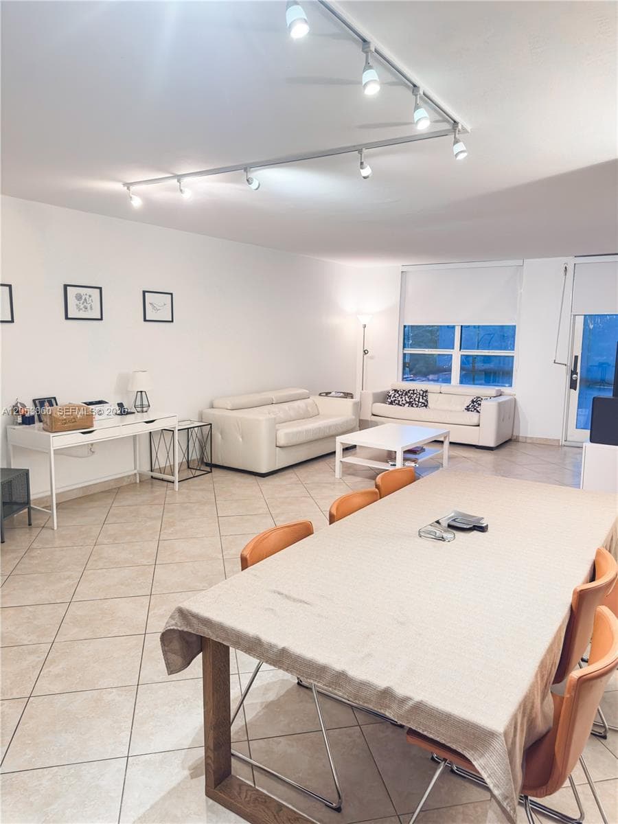 10185 Collins Ave 202 photo 16