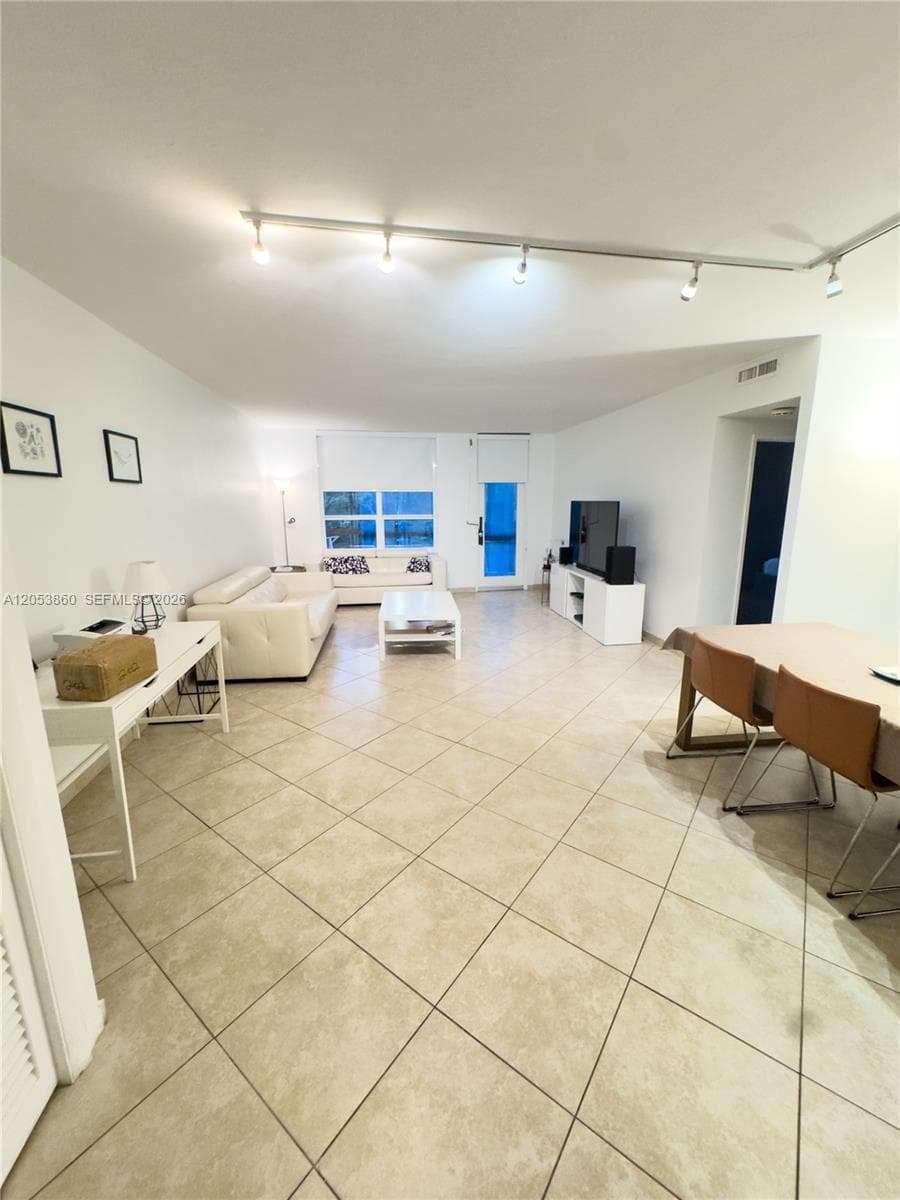 10185 Collins Ave 202 photo 14