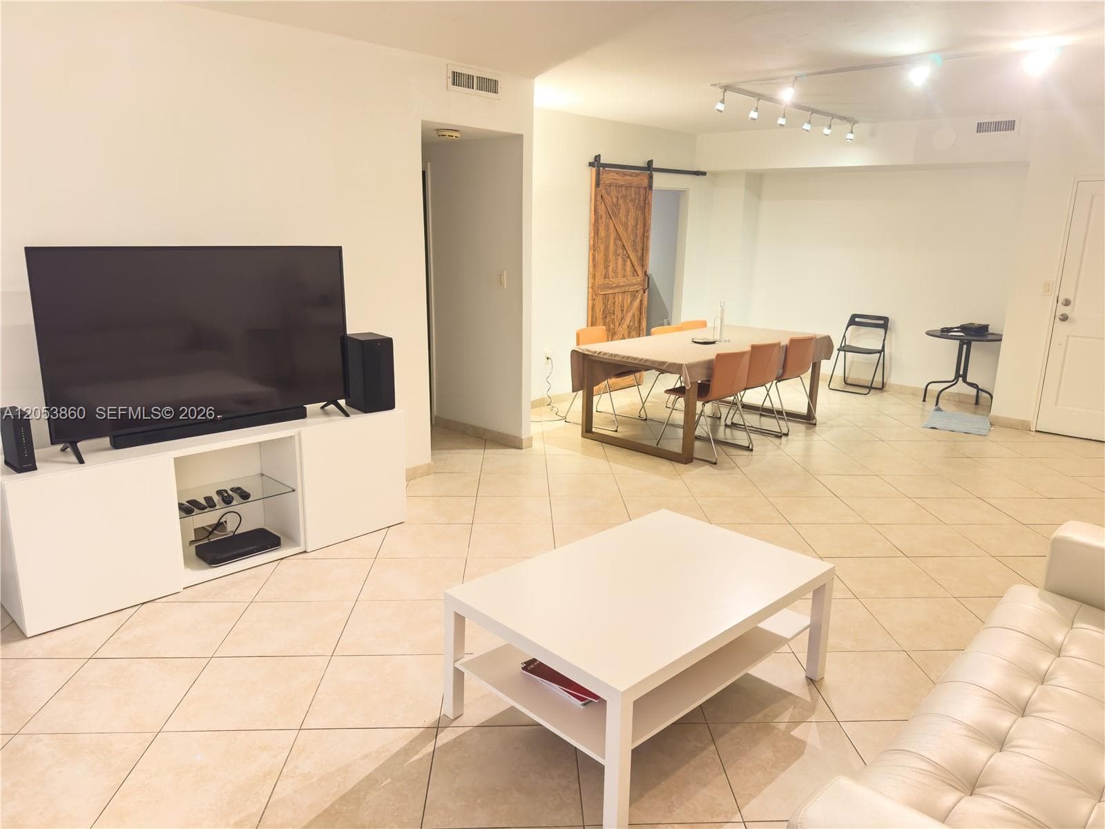 10185 Collins Ave 202 photo 18