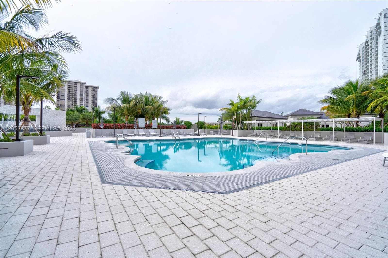 7000 Island Blvd 2809 photo 22