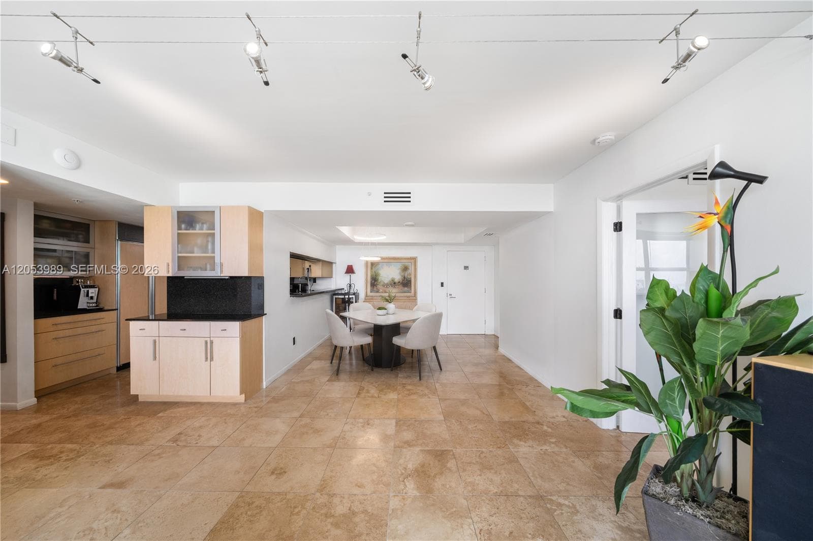 650 West Ave 1208 photo 5