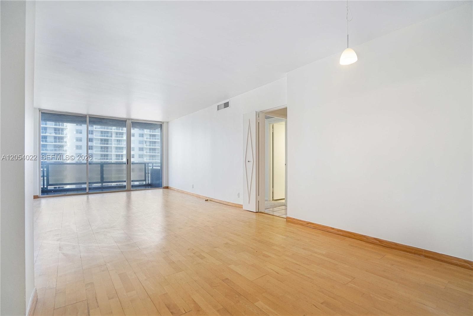 5700 Collins Ave 10C photo 5