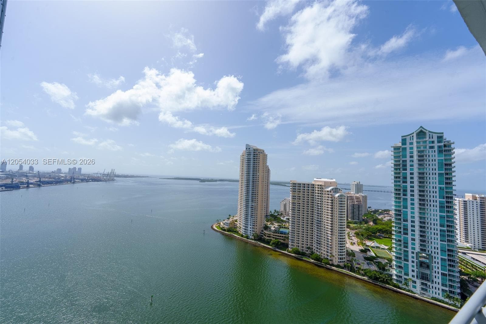 325 S Biscayne Blvd 3326 photo 1