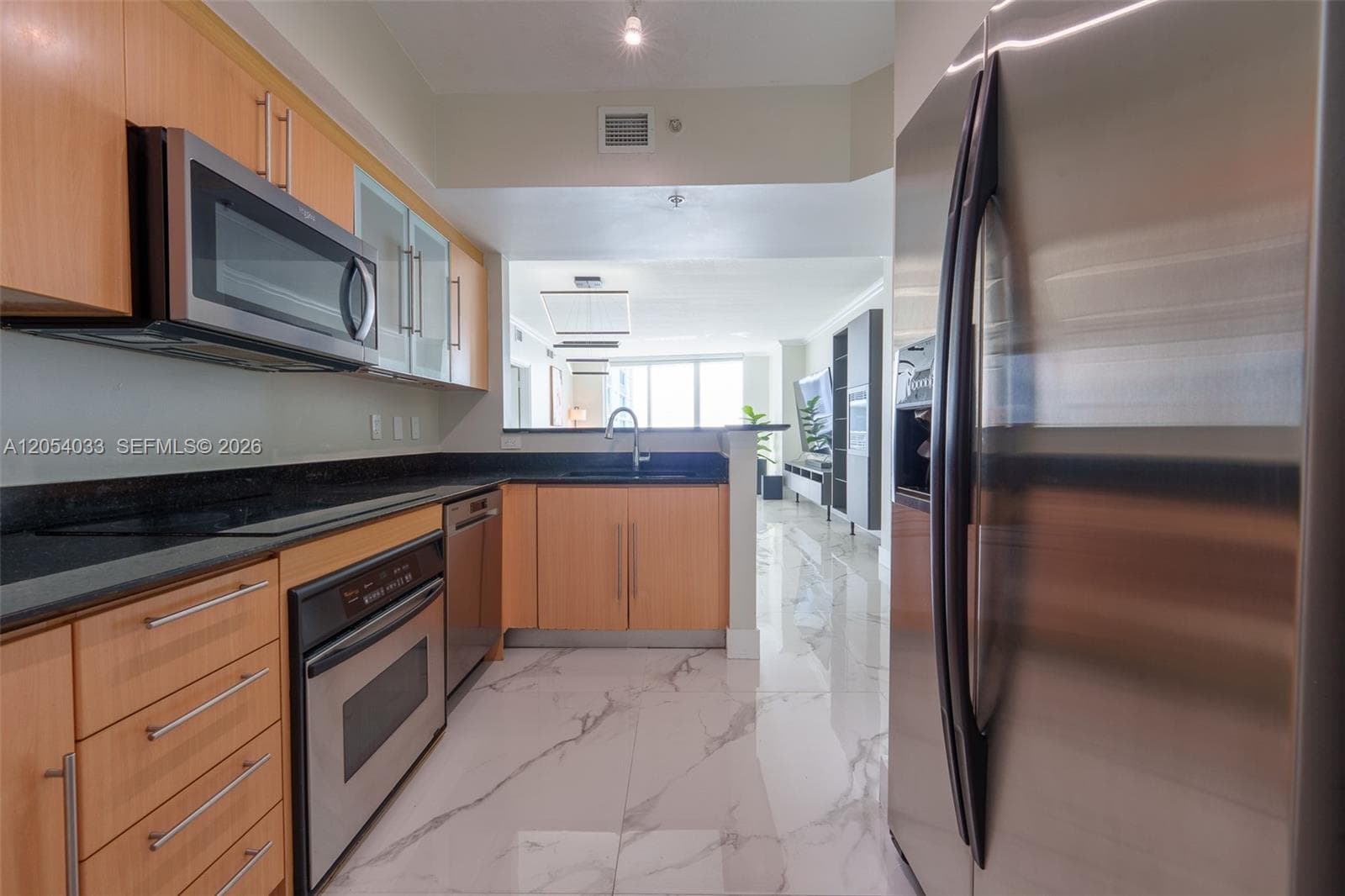 325 S Biscayne Blvd 3326 photo 8