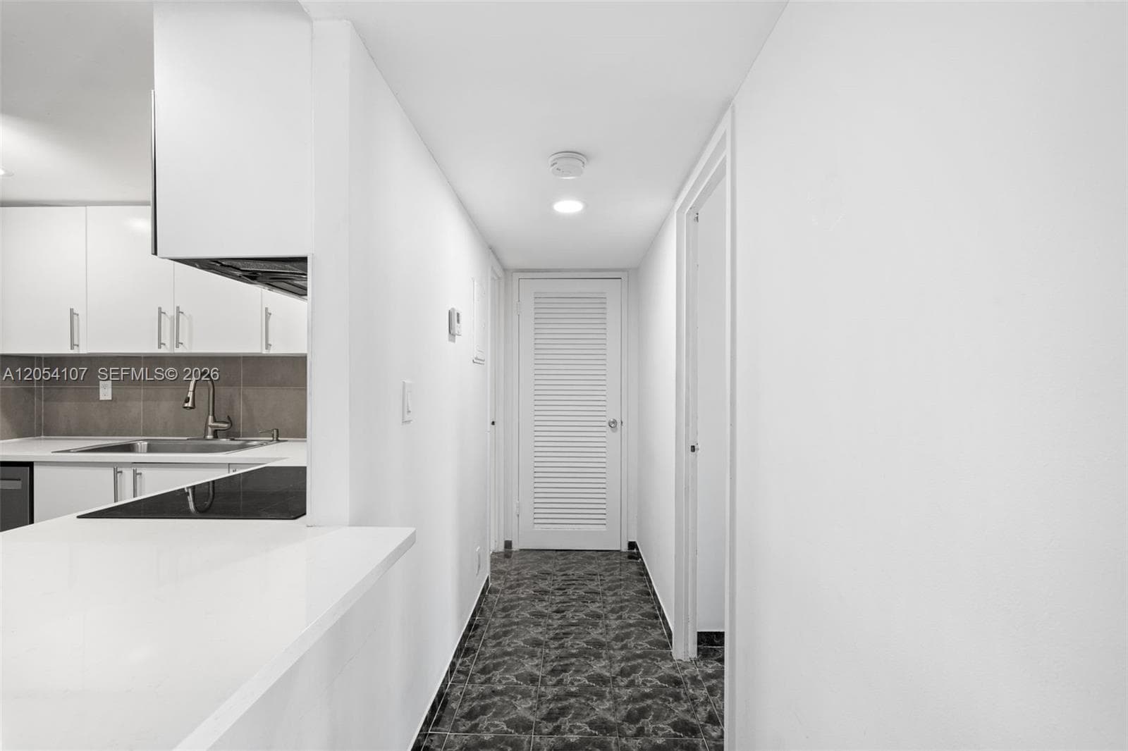 1913 S Ocean Dr 208 photo 6