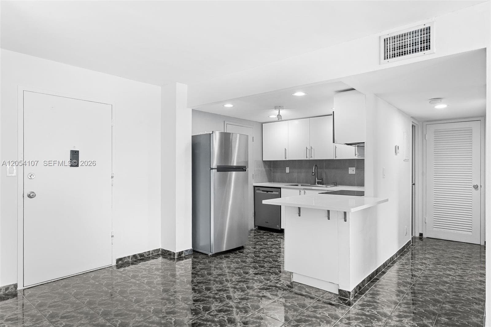 1913 S Ocean Dr 208 photo 7