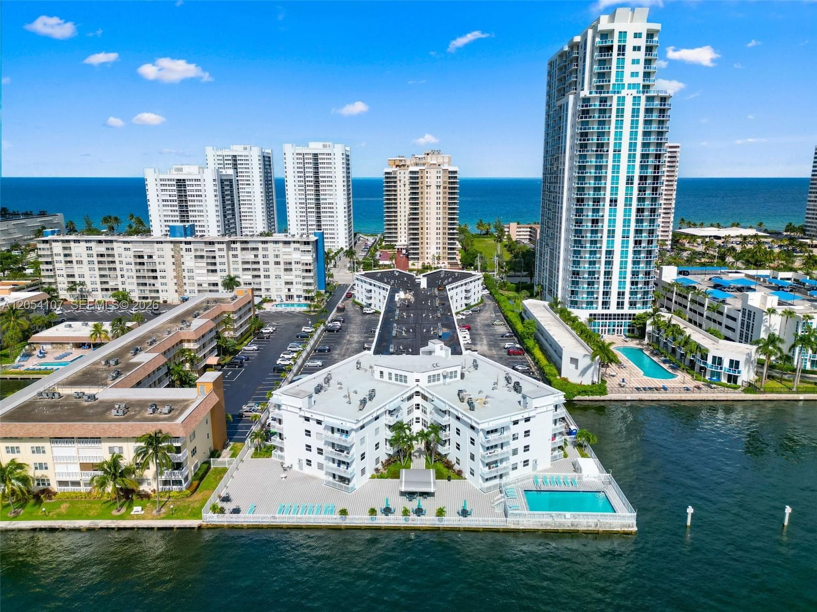 1913 S Ocean Dr 208 photo 1