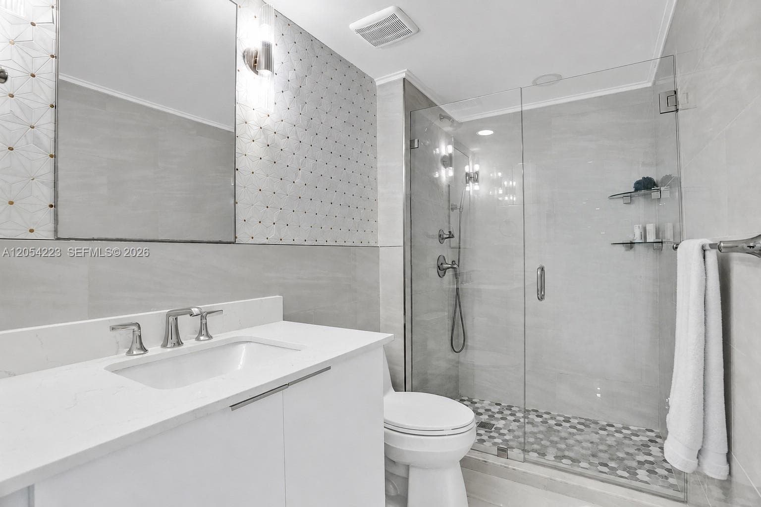 335 S Biscayne Blvd 3807 photo 23
