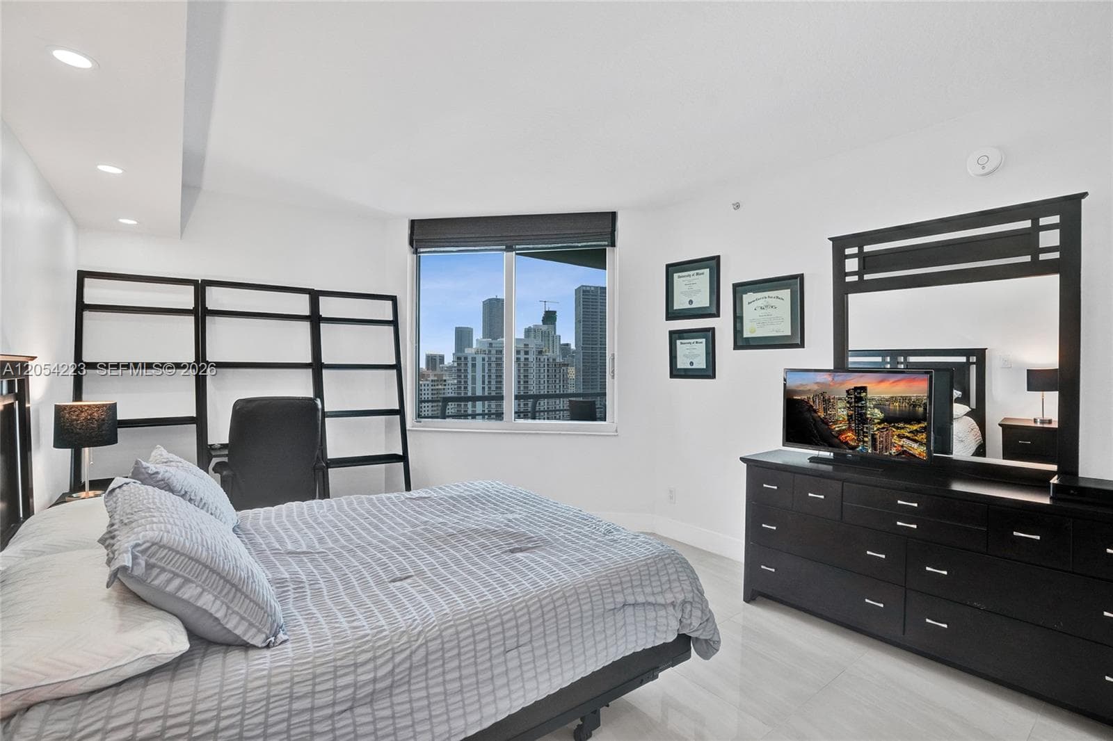 335 S Biscayne Blvd 3807 photo 12