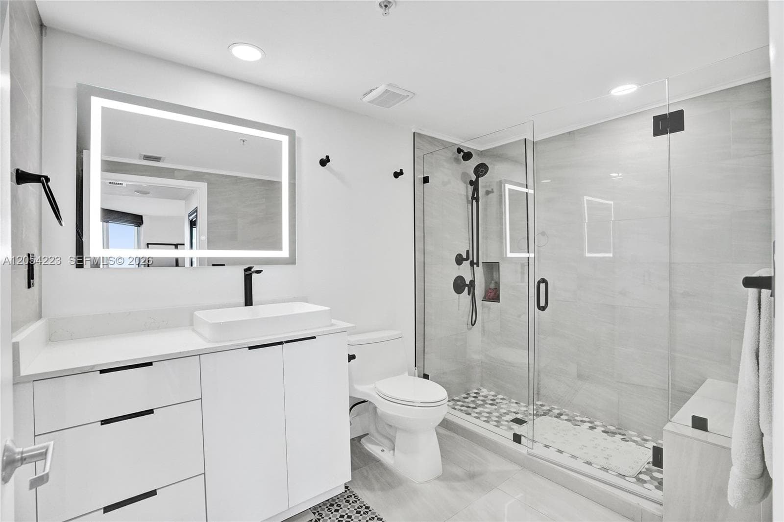 335 S Biscayne Blvd 3807 photo 19