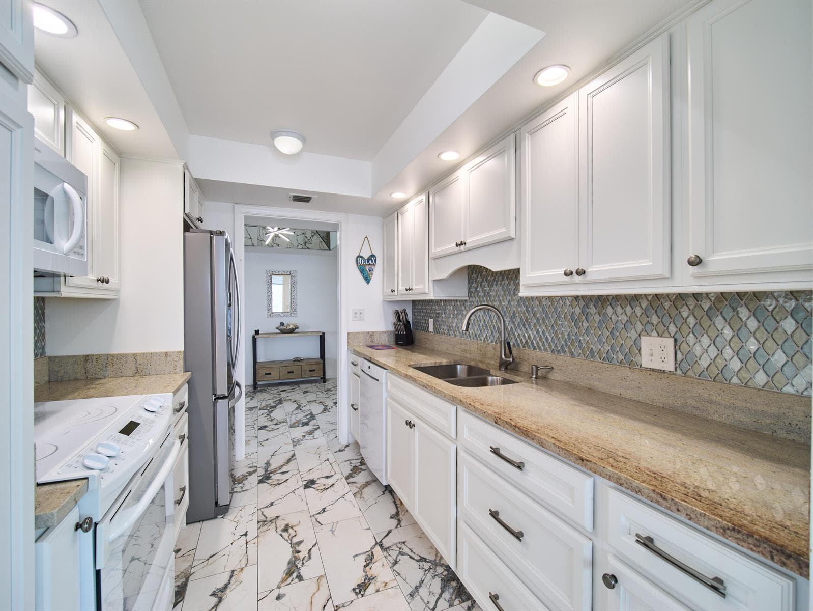 5550 N Ocean Drive 9D photo 14