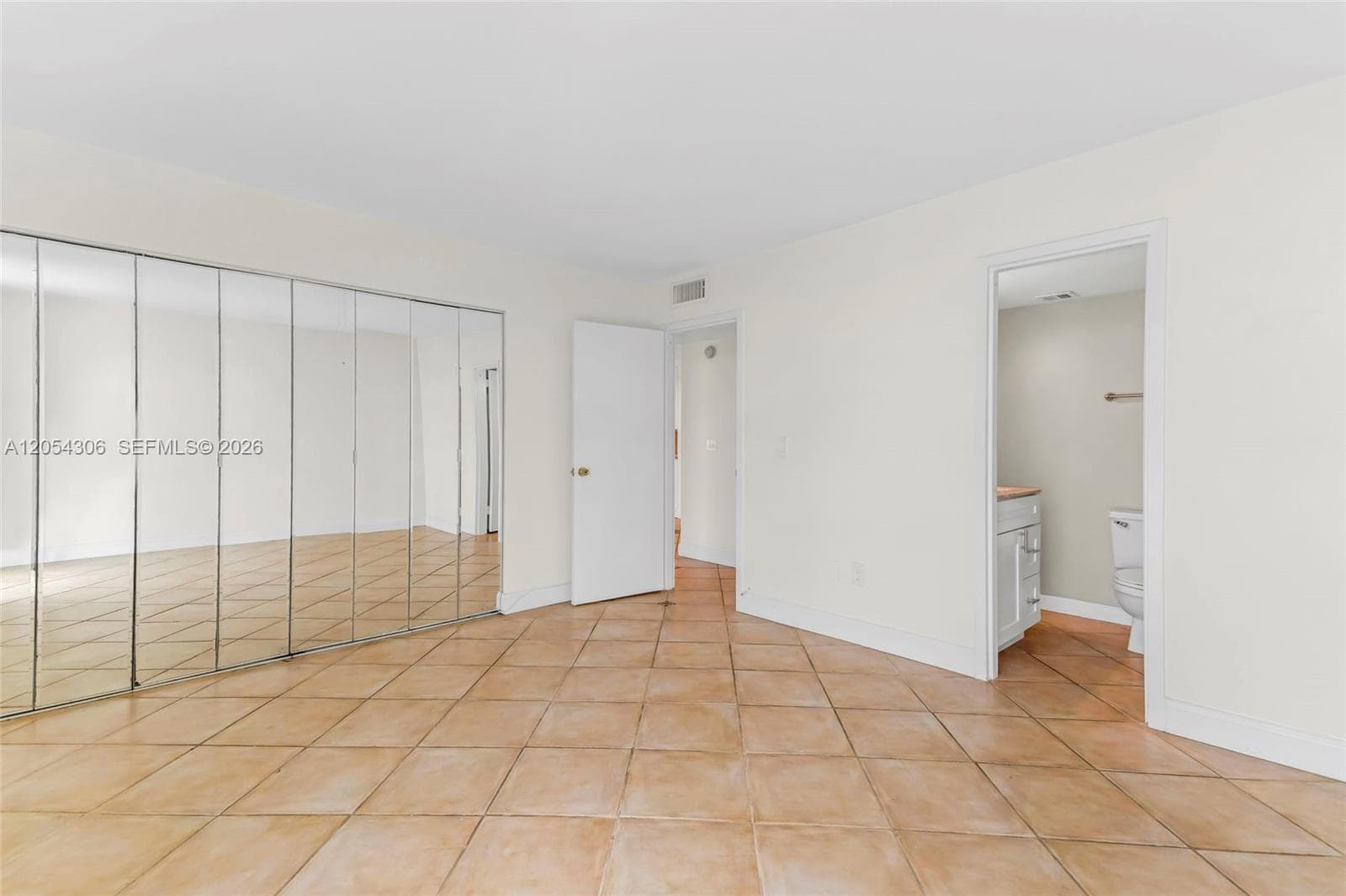 2350 NE 135th St 1510 photo 13