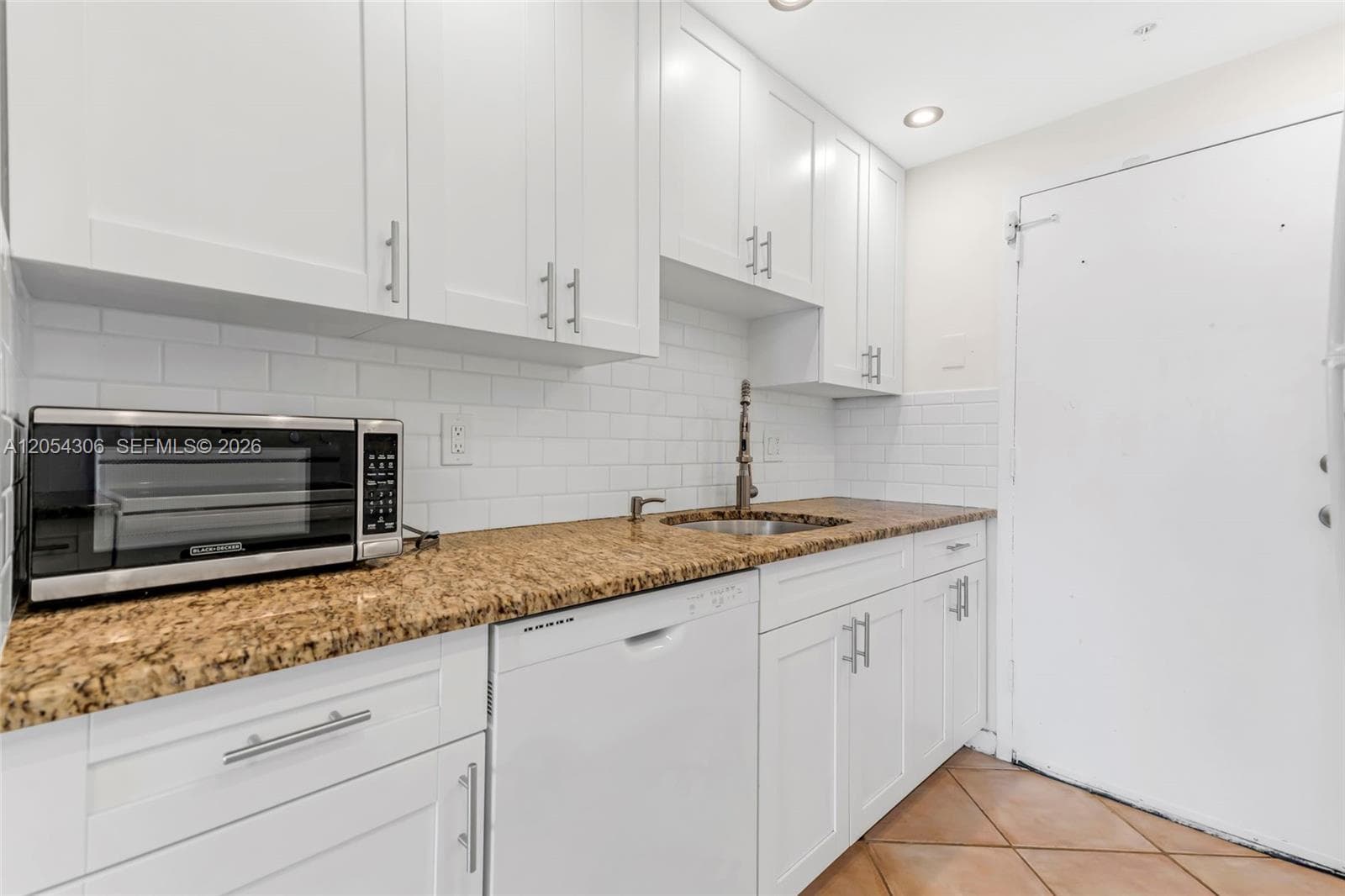 2350 NE 135th St 1510 photo 5