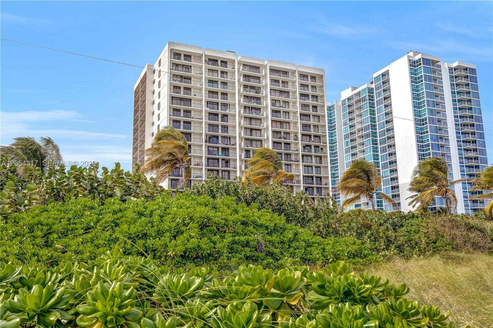 2625 Collins Ave 1609 photo 18