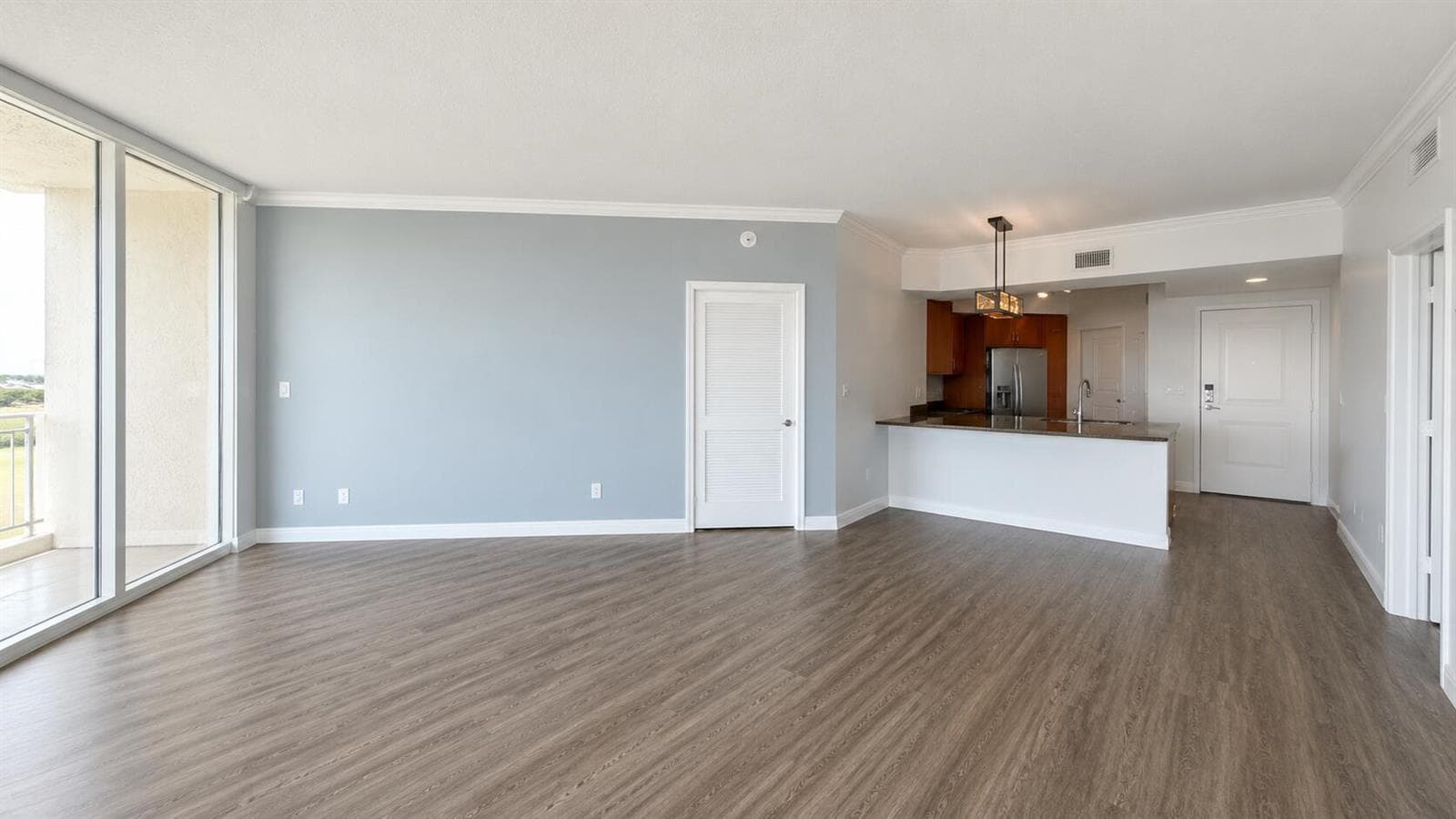 350 N FEDERAL Highway N 715 photo 16