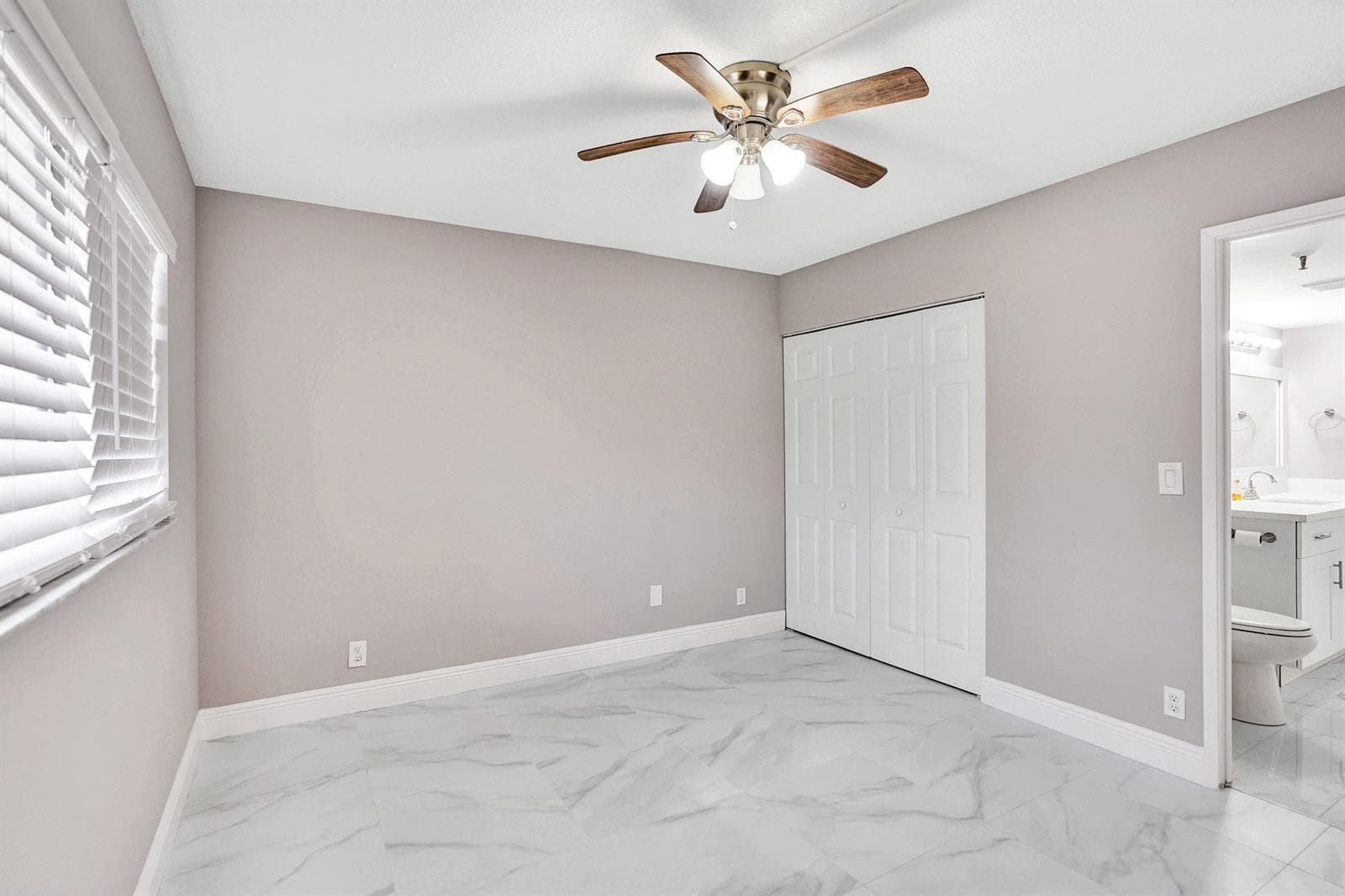 2200 S Cypress Bend Drive 707 photo 13