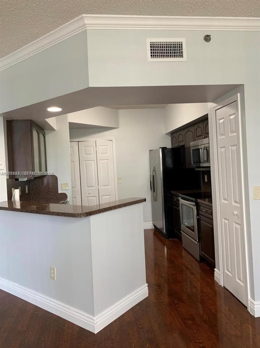 3175 NE 184th St 3302 photo 13
