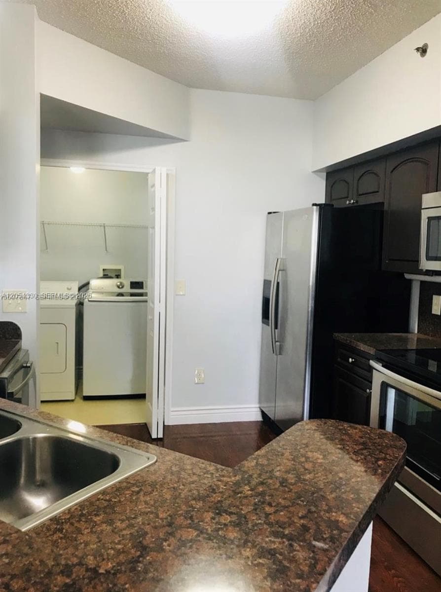 3175 NE 184th St 3302 photo 11