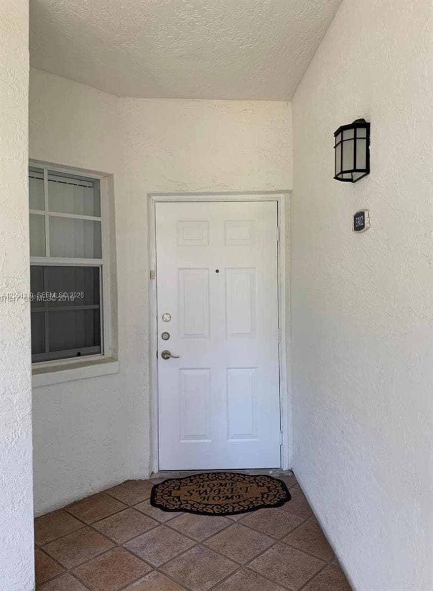 3175 NE 184th St 3302 photo 4