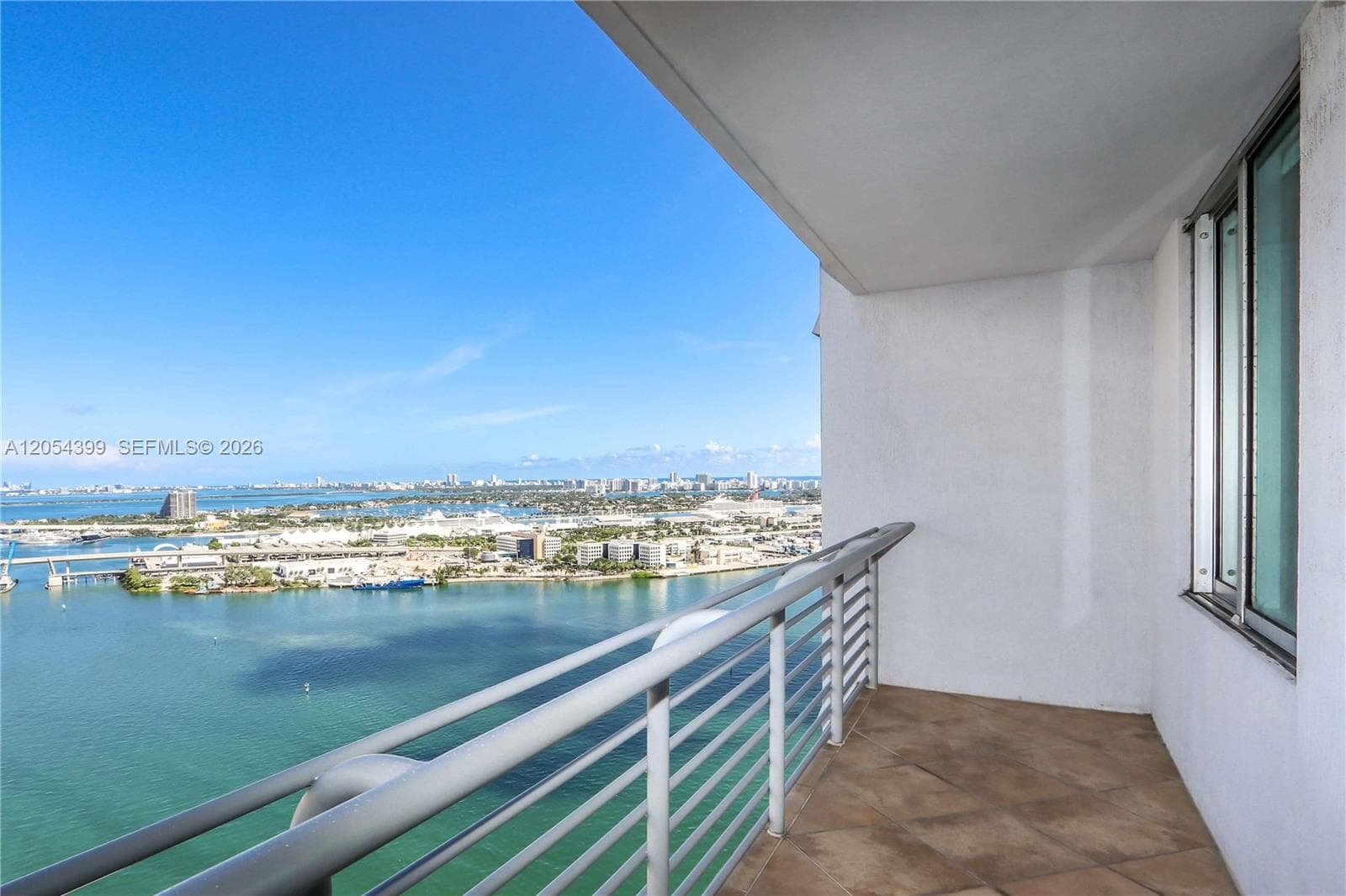 335 S Biscayne Blvd 3510 photo 2
