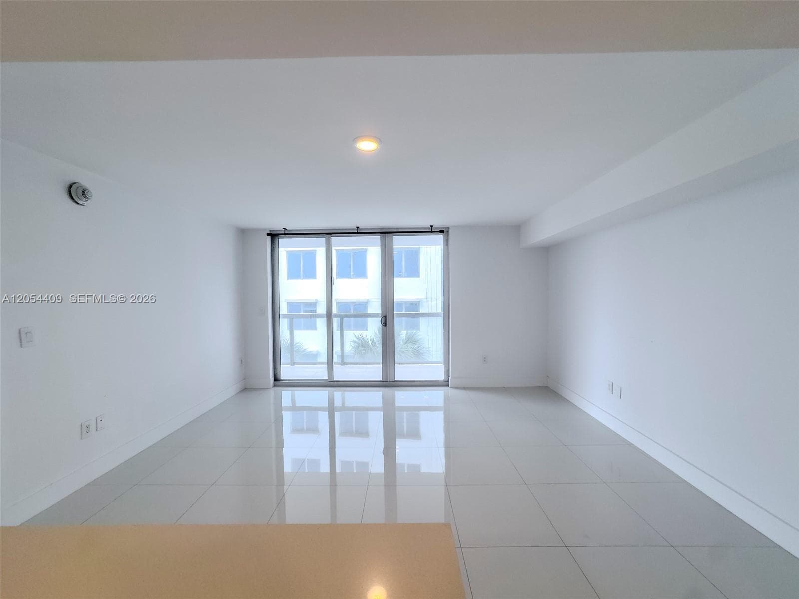 9261 E Bay Harbor Dr 405 photo 8