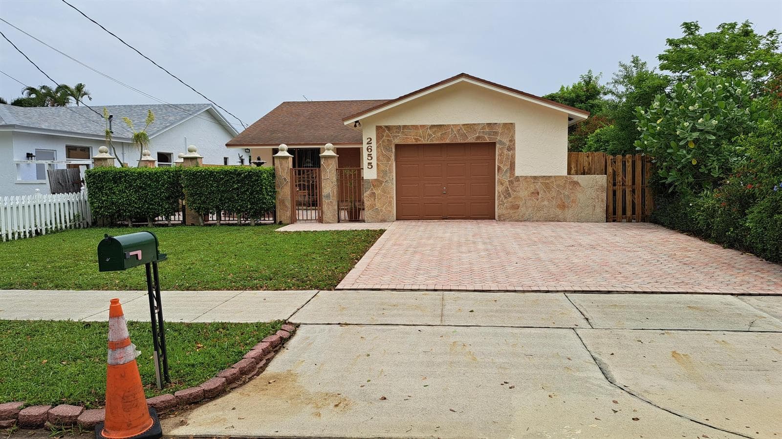 2655 Coolidge Street photo 1