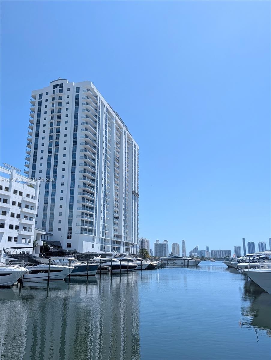 17301 Biscayne Blvd 1501 photo 16