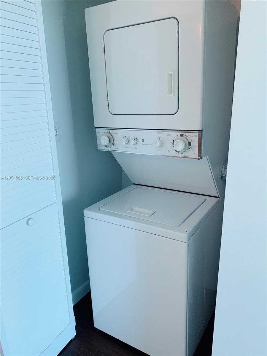 2101 Brickell Ave 2611 photo 12