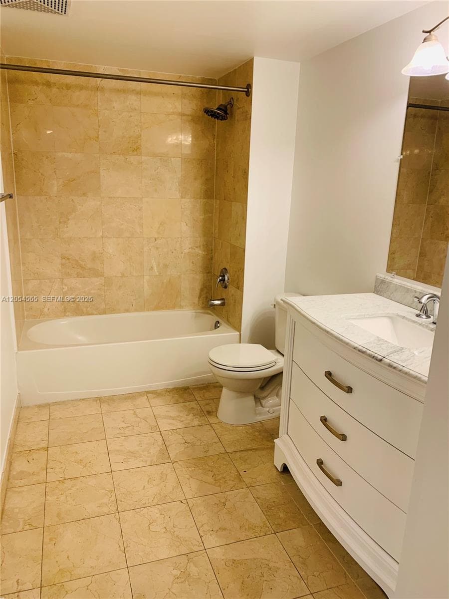 2101 Brickell Ave 2611 photo 4