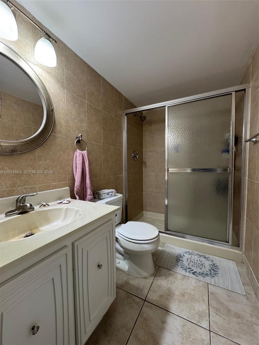 1000 Parkview Dr 107 photo 7