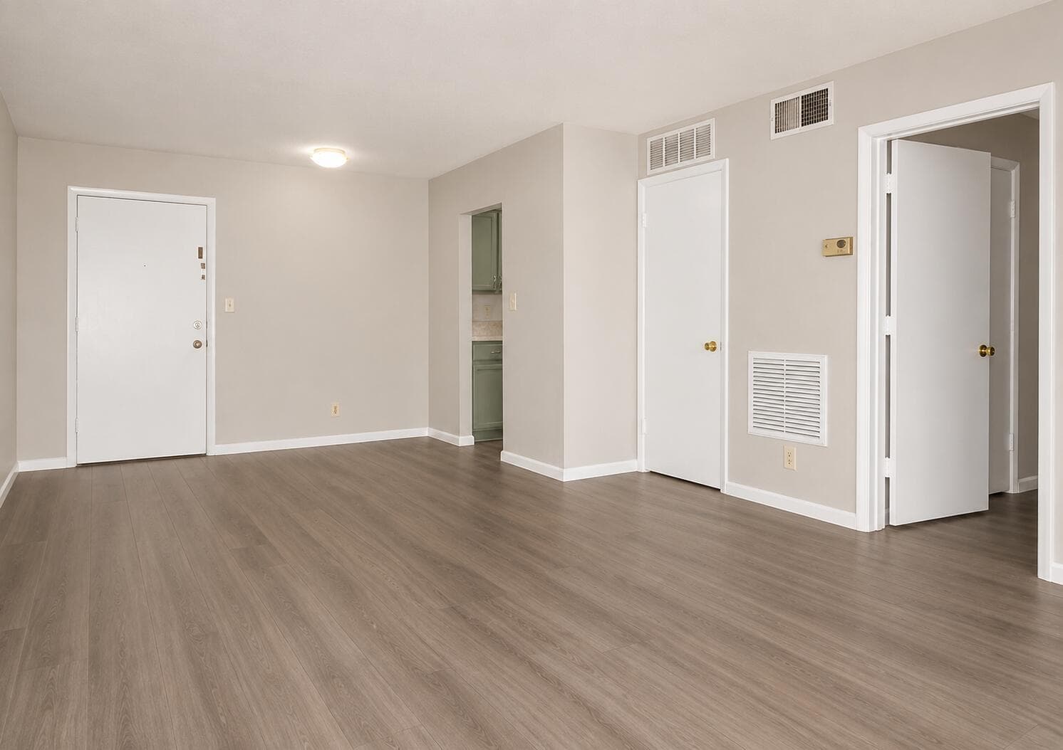 3040 NE 16th Avenue 308 photo 4
