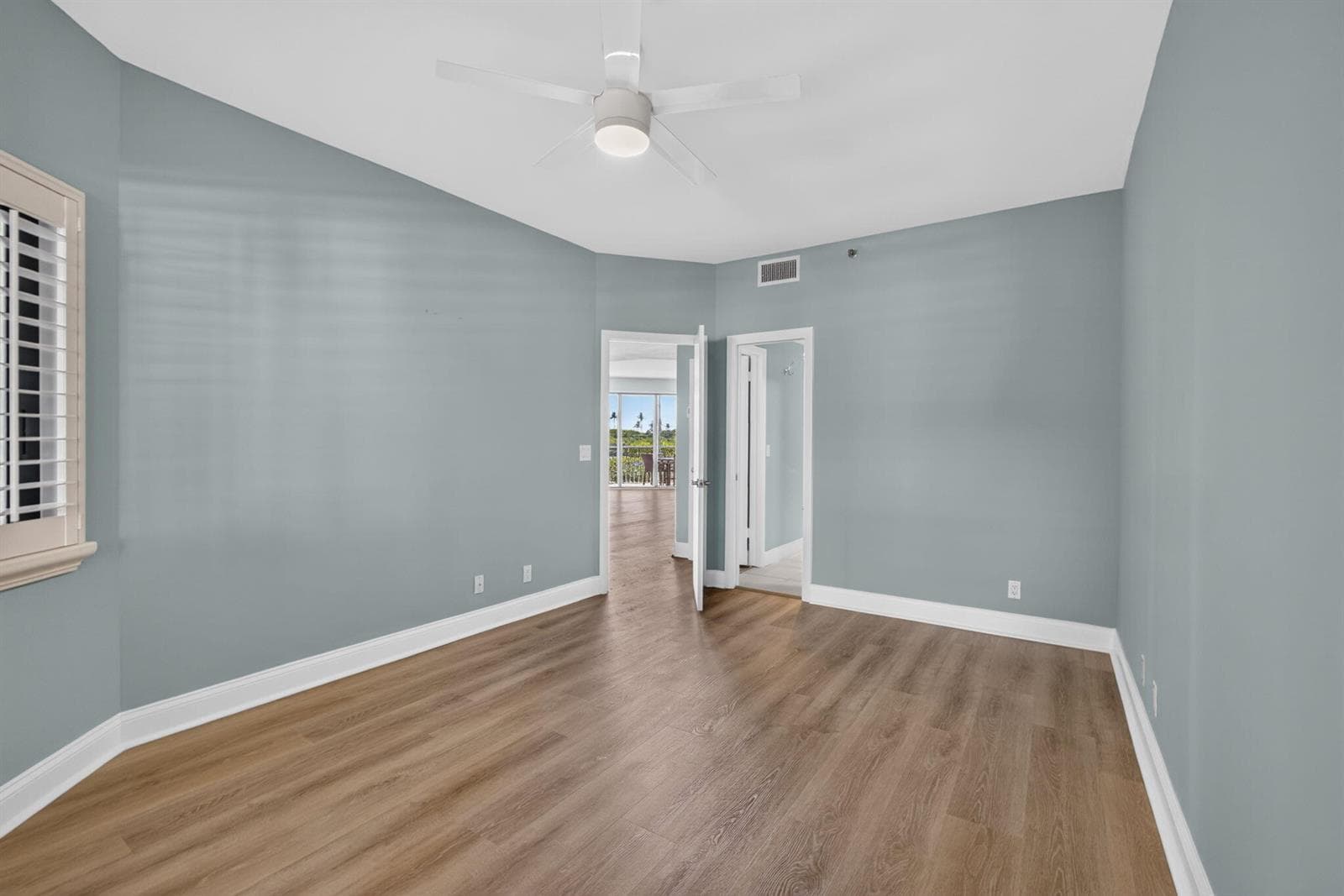200 Waterway Road 206 photo 20